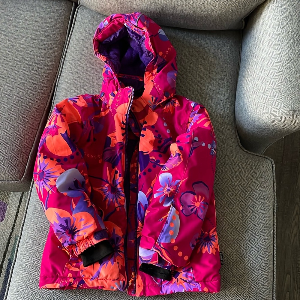 Girl’s ski jacket - Kamik size 116, fits size 5/6/7